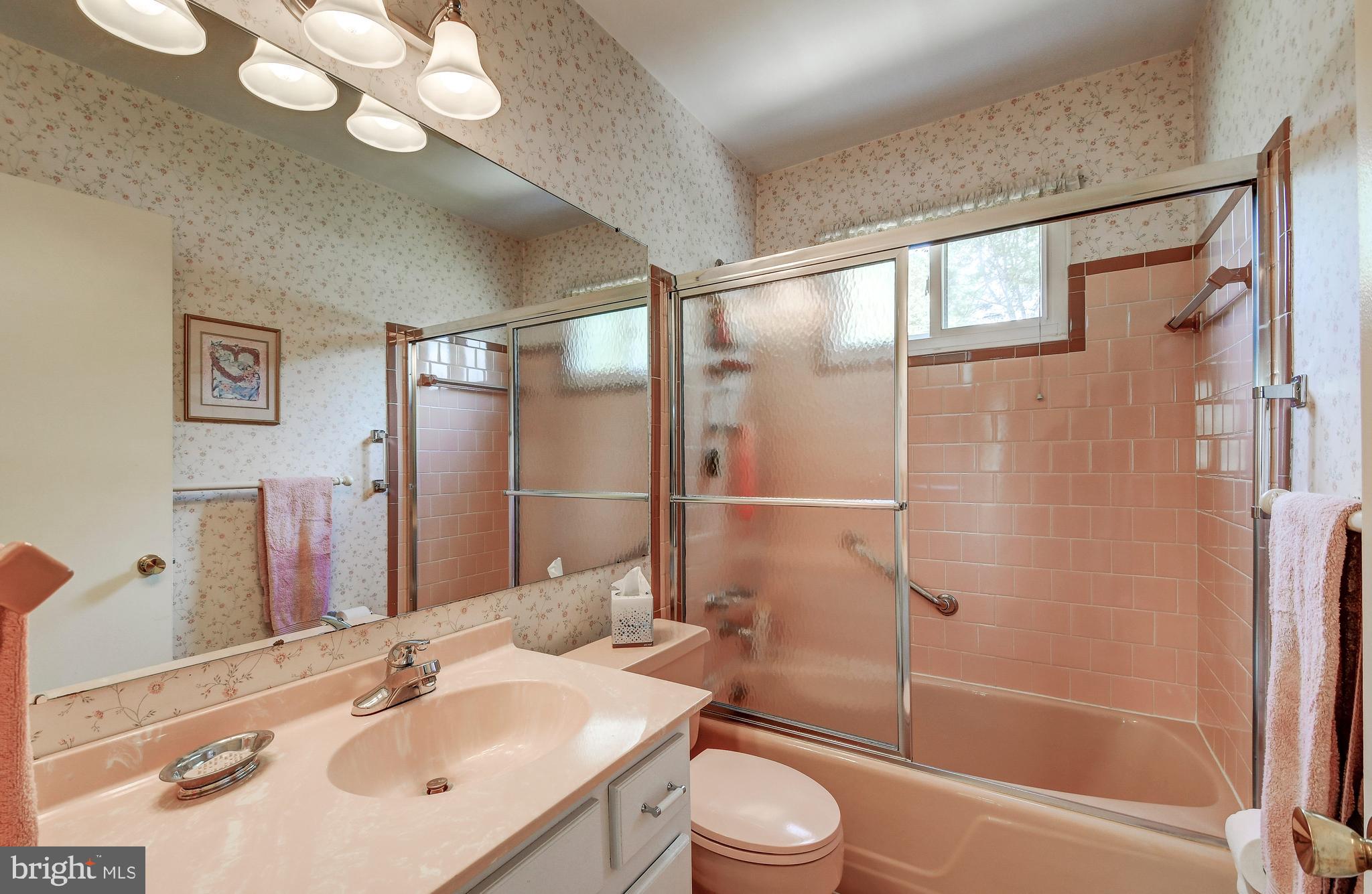 8411 Thornton Road Lutherville-Timonium, MD 21093 - Photo 22 of 31 Full Bath