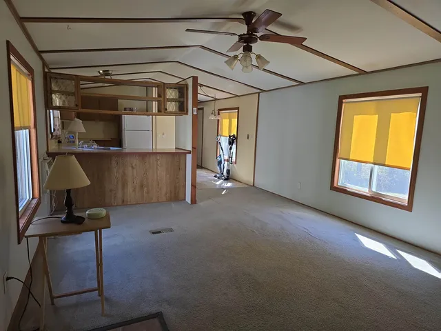 $2,000 | 500 North Main Street, Newport, NH 03773