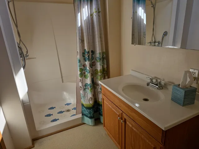 $2,000 | 500 North Main Street, Newport, NH 03773