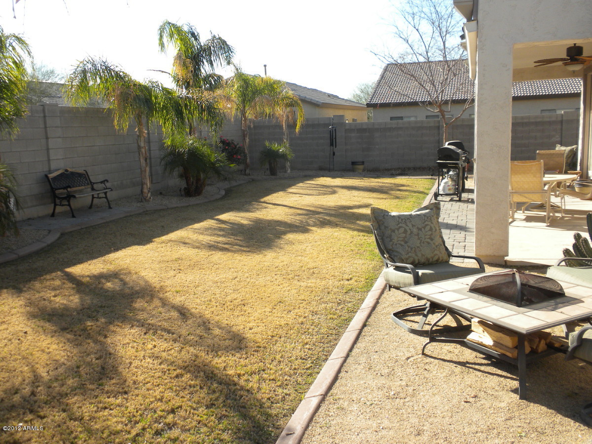 2033 West Maldonado Road Phoenix, AZ 85041 - Photo 29 of 31 Back 4