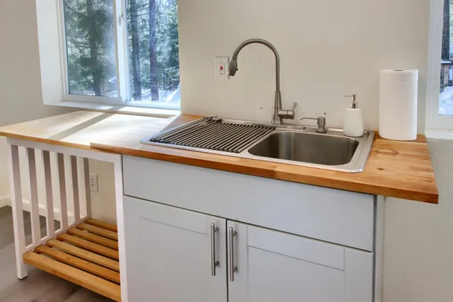 $790,000 | 1144 Railroad Lane, Fish Camp, CA 93623