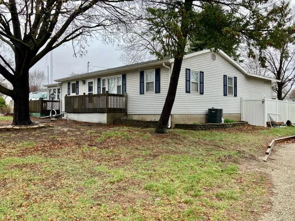 $159,900 | 3311 B Street, Rock Falls, IL 61071