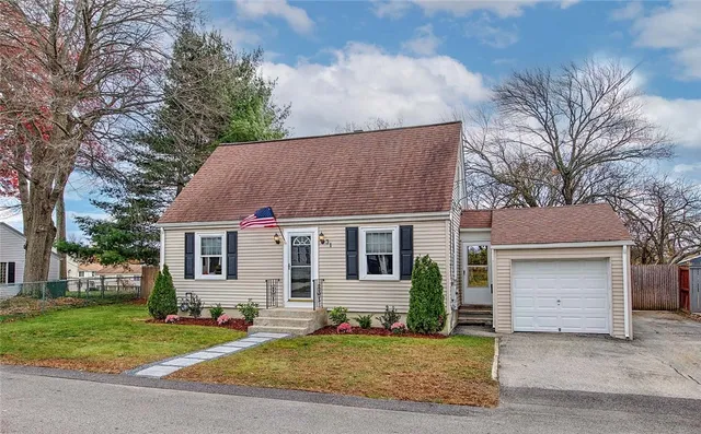 $399,000 | 31 Columbus Avenue, North Providence, RI 02911