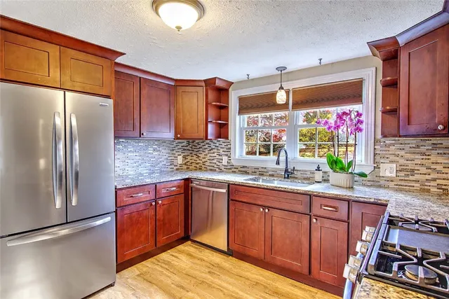 $399,000 | 31 Columbus Avenue, North Providence, RI 02911