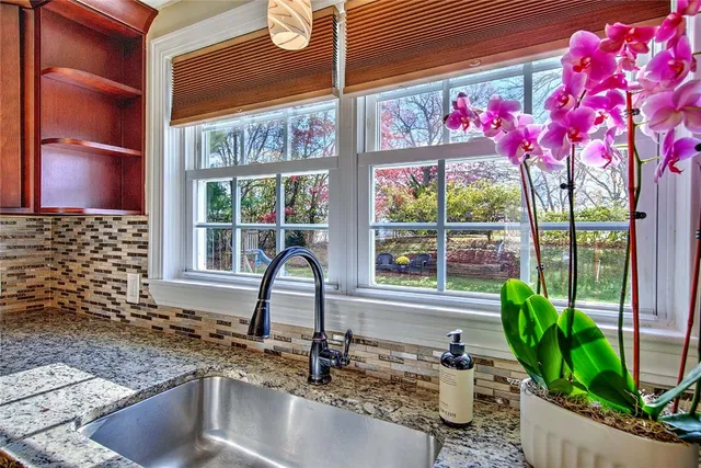 $399,000 | 31 Columbus Avenue, North Providence, RI 02911