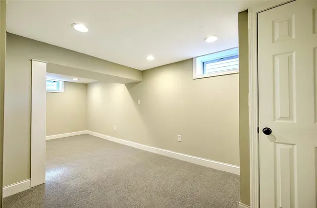 $399,000 | 31 Columbus Avenue, North Providence, RI 02911