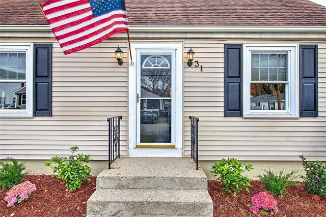 $399,000 | 31 Columbus Avenue, North Providence, RI 02911