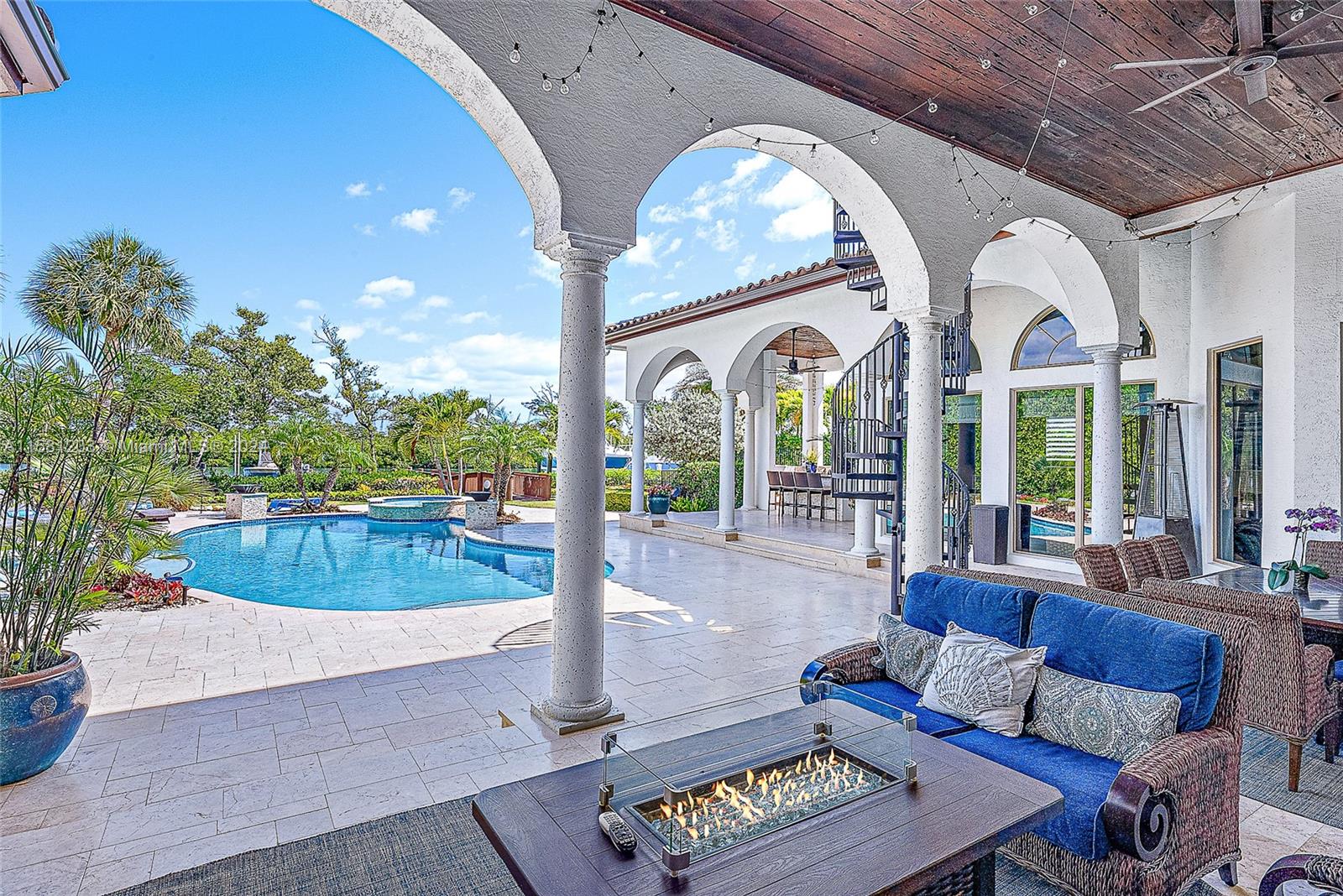 337 Old Jupiter Beach Road Jupiter, FL 33477 - Photo 33 of 40 Covered Lanai