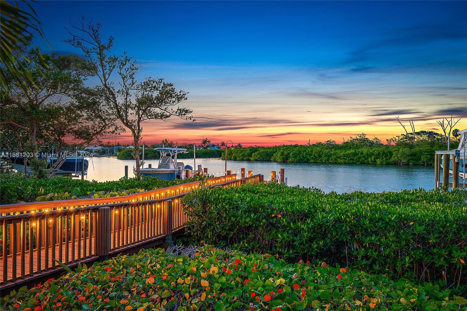337 Old Jupiter Beach Road Jupiter, FL 33477 - Photo 4 of 40 Water View