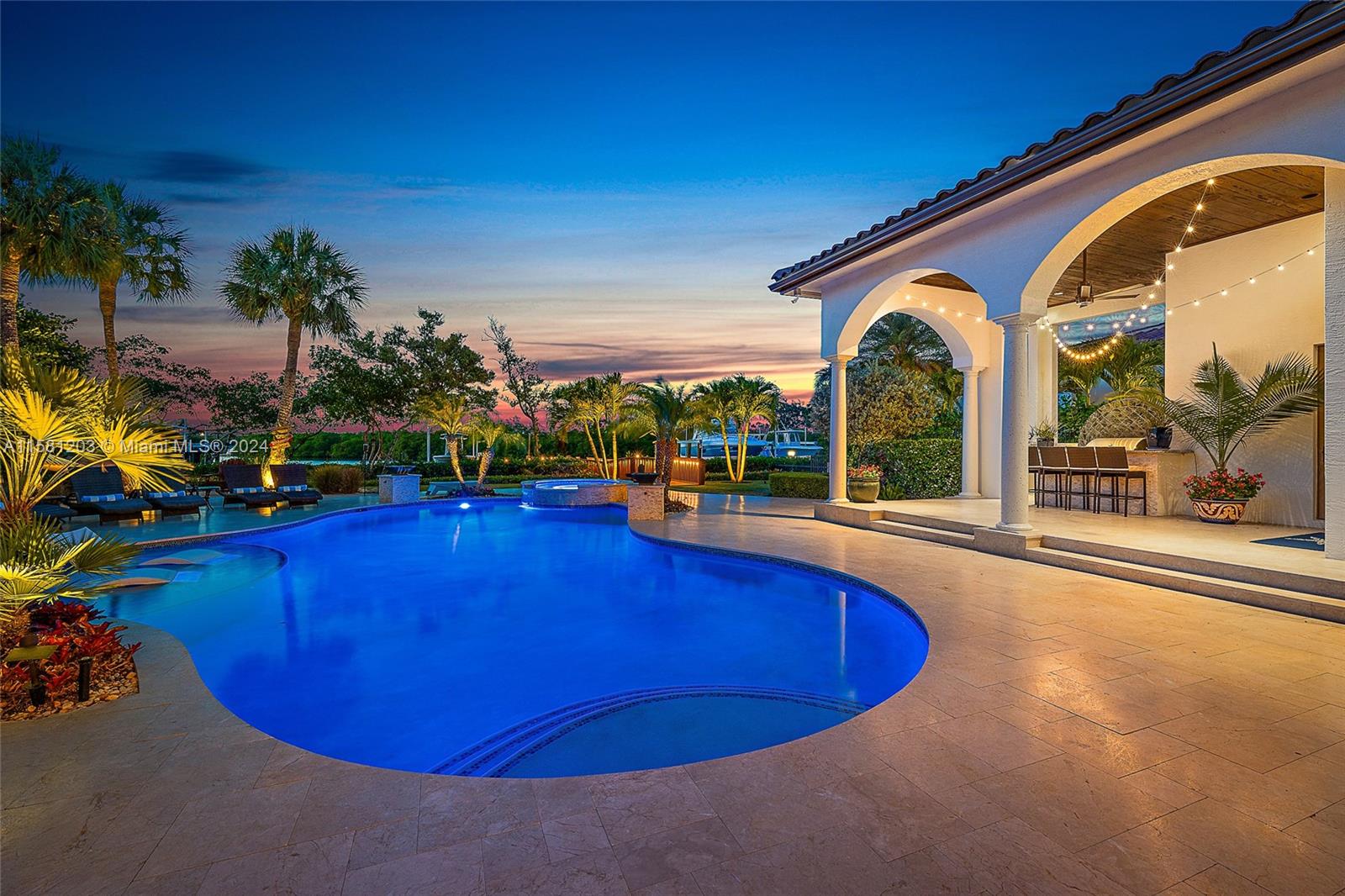 337 Old Jupiter Beach Road Jupiter, FL 33477 - Photo 9 of 40 Pool & Waterway