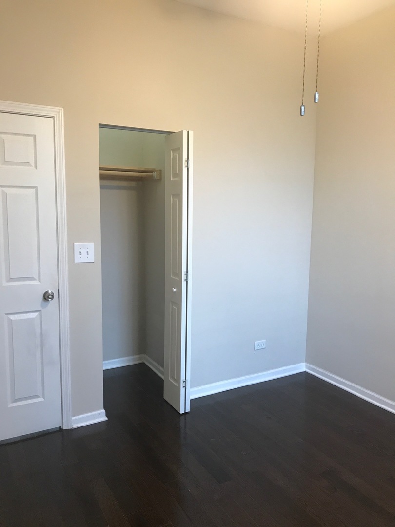 1919 South Racine Avenue, Unit 2R Chicago, IL 60608 - Photo 3 of 9