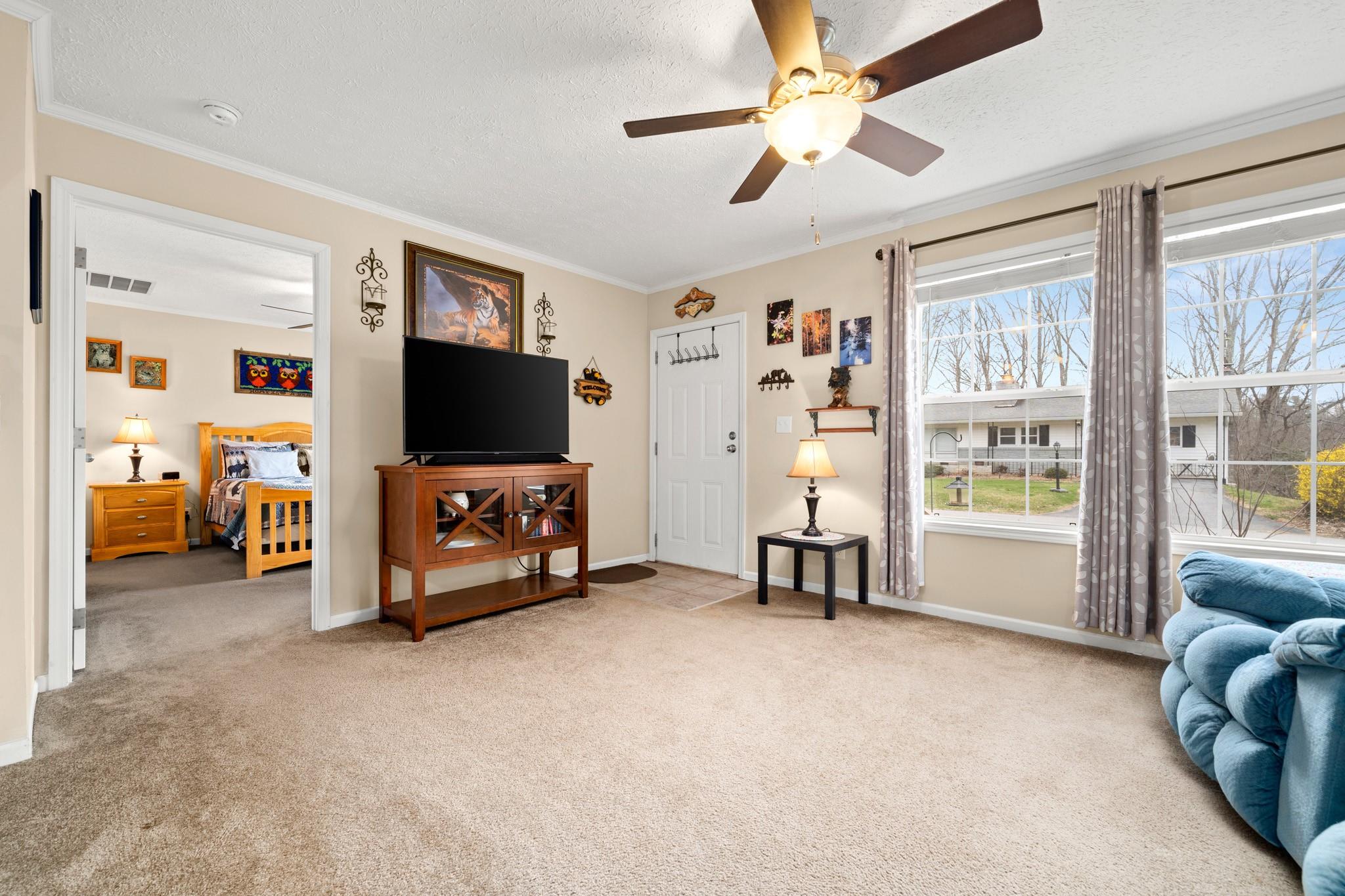 610 Mountain View Road Mars Hill, NC 28754 - Photo 8 of 29 Gallery Image 8