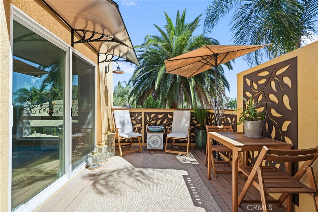 2258 Helios Drive Los Angeles, CA 90068 - Photo 12 of 27 a view of outdoor space yard and porch