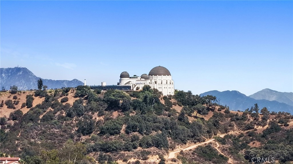 2258 Helios Drive Los Angeles, CA 90068 - Photo 24 of 27