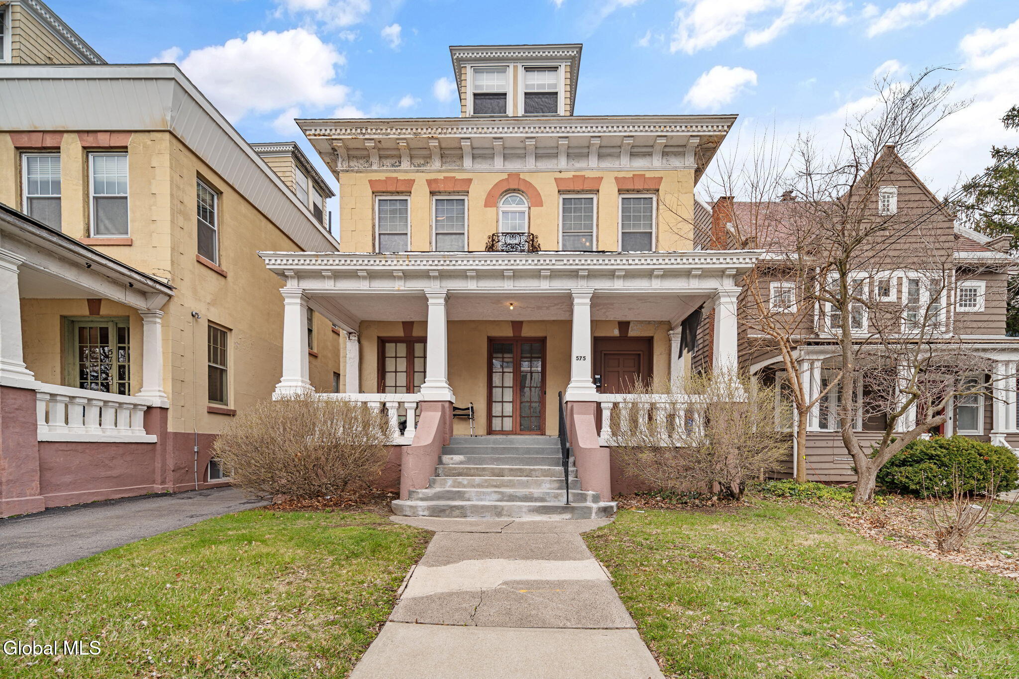 575 Western Avenue, Unit 4 Albany, NY 12203 - Photo 1 of 16 1-web-or-mls-001-575-western-avenue-alba