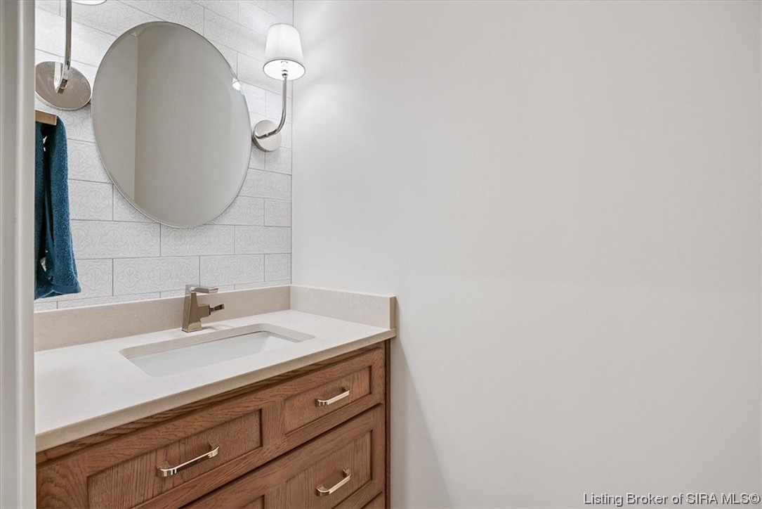 7498 Old Vincennes Road Floyds Knobs, IN 47119 - Photo 35 of 81