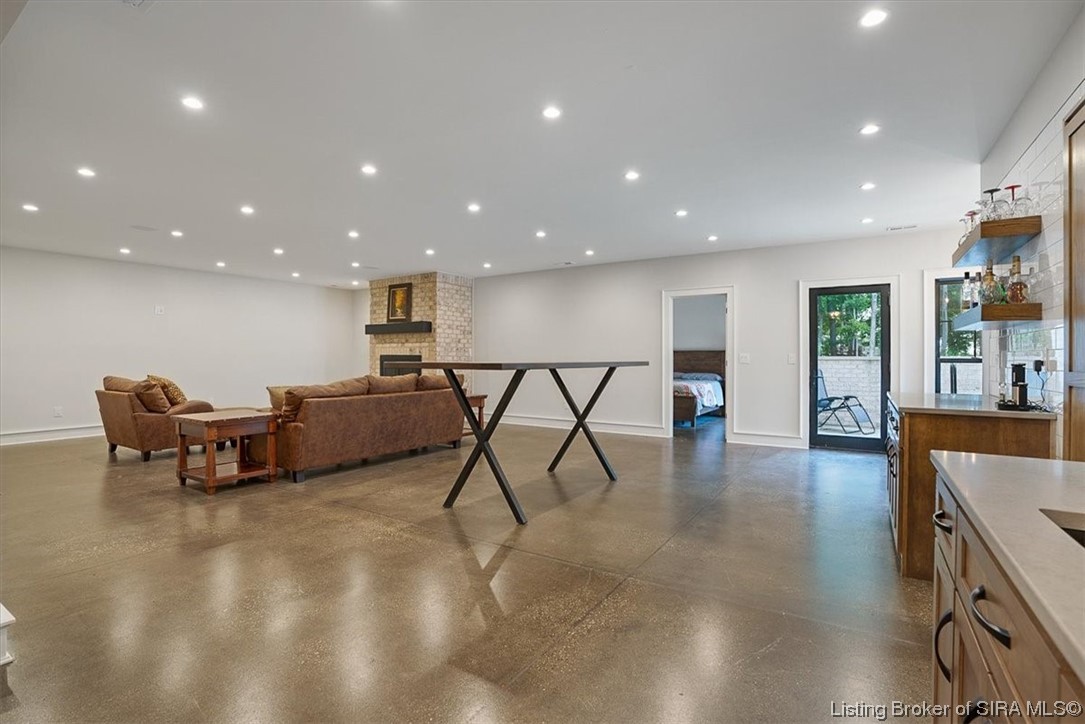 7498 Old Vincennes Road Floyds Knobs, IN 47119 - Photo 42 of 81