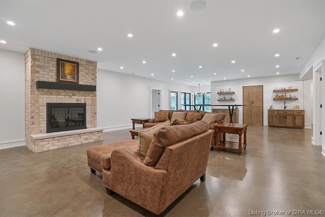 7498 Old Vincennes Road Floyds Knobs, IN 47119 - Photo 43 of 81