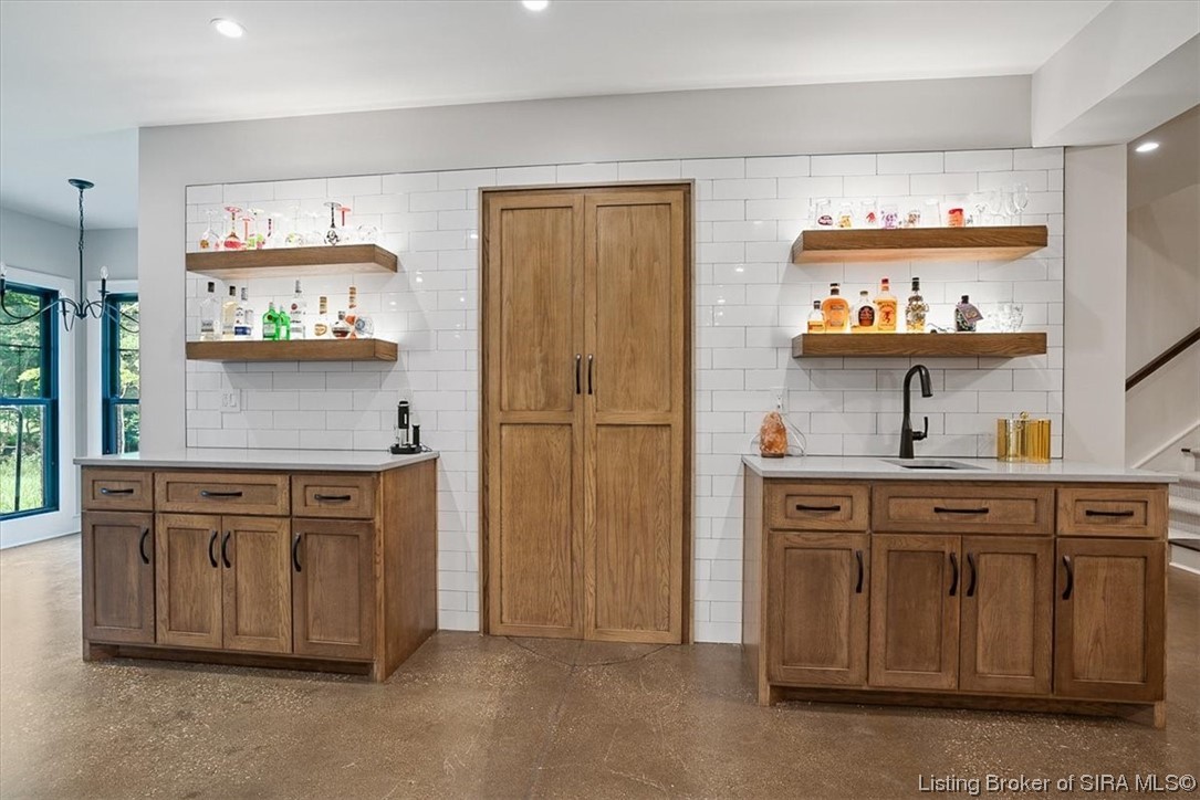 7498 Old Vincennes Road Floyds Knobs, IN 47119 - Photo 45 of 81