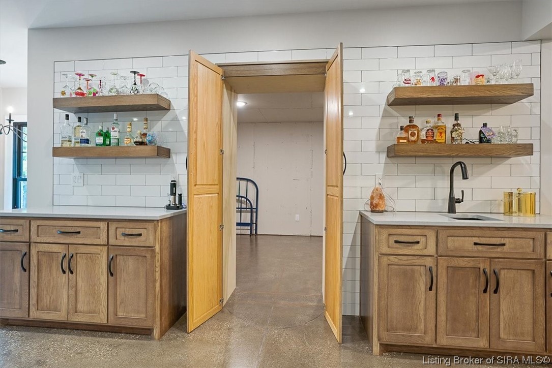 7498 Old Vincennes Road Floyds Knobs, IN 47119 - Photo 46 of 81