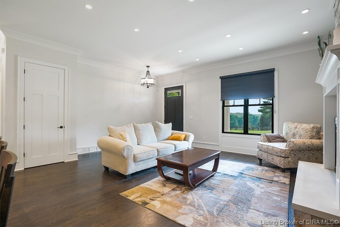 7498 Old Vincennes Road Floyds Knobs, IN 47119 - Photo 5 of 81