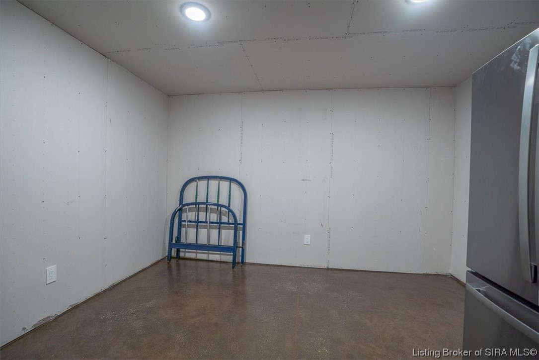 7498 Old Vincennes Road Floyds Knobs, IN 47119 - Photo 56 of 81