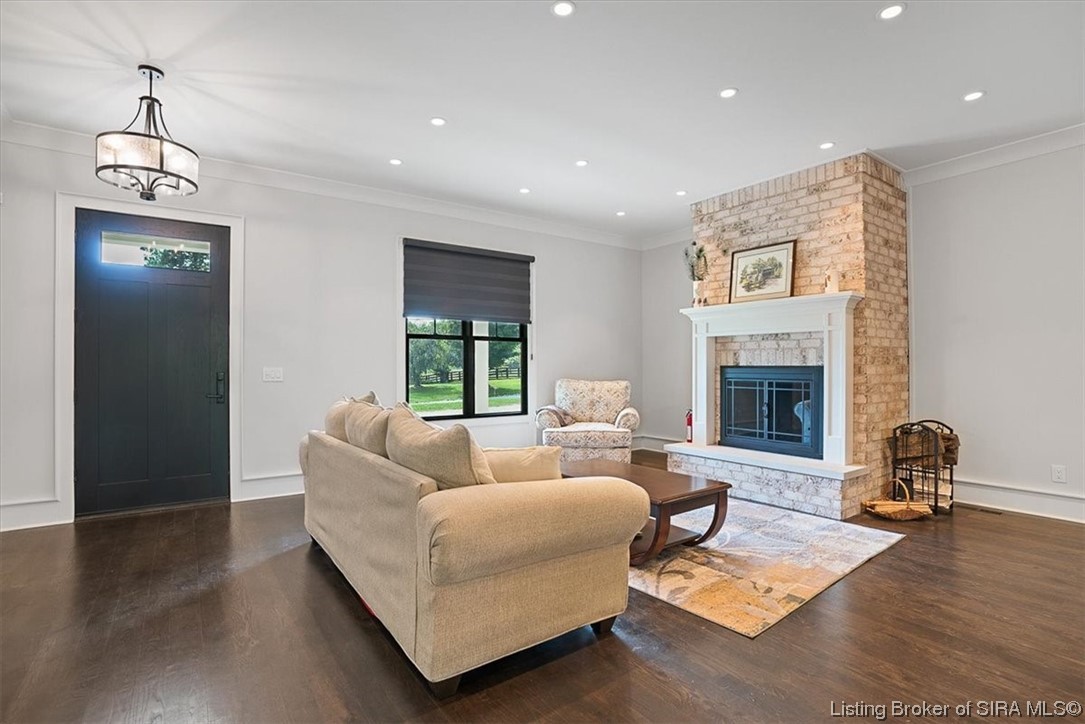 7498 Old Vincennes Road Floyds Knobs, IN 47119 - Photo 6 of 81