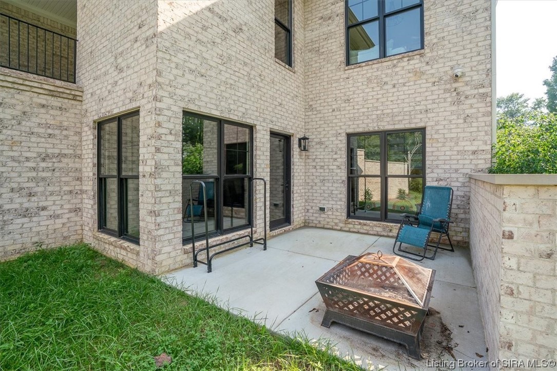 7498 Old Vincennes Road Floyds Knobs, IN 47119 - Photo 64 of 81