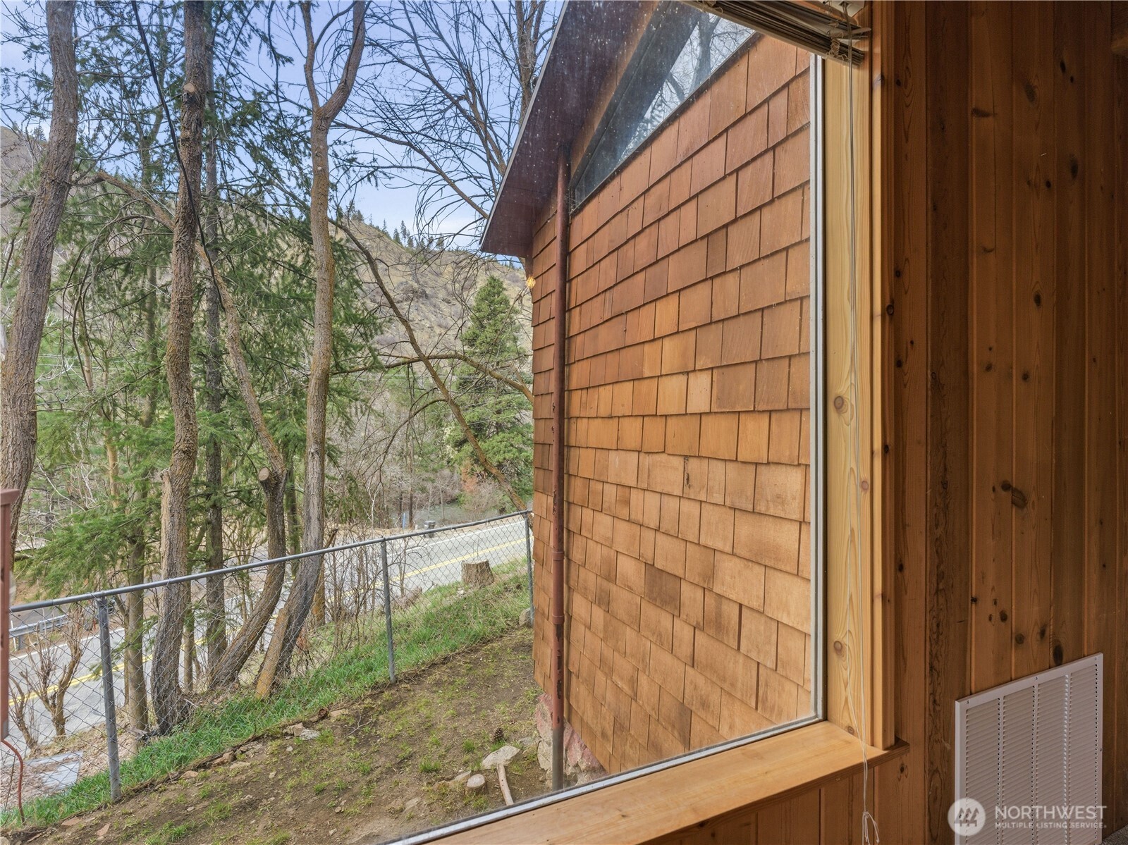 9606 Entiat River Road Entiat, WA 98822 - Photo 13 of 40