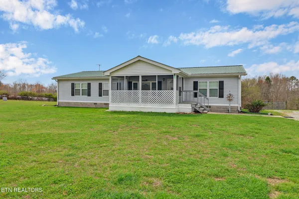 $385,000 | 1978 Oloff Smith Road, Allardt, TN 38504