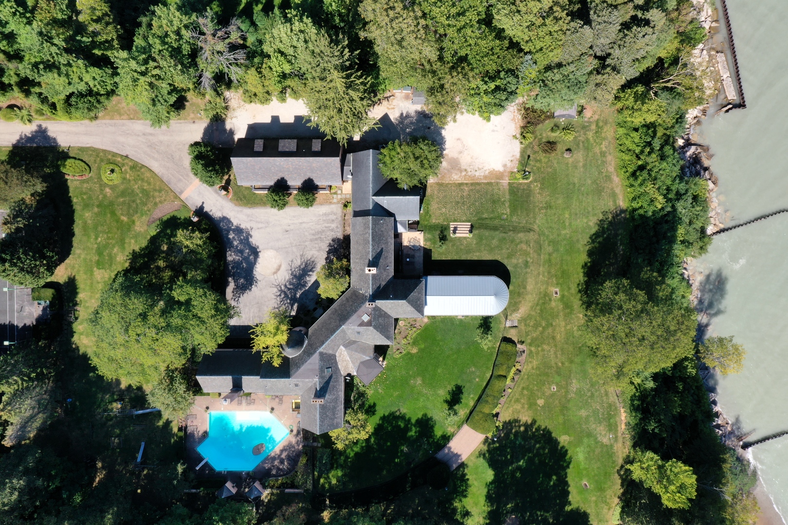 1 Moffett Road Lake Bluff, IL 60044 - Photo 17 of 93