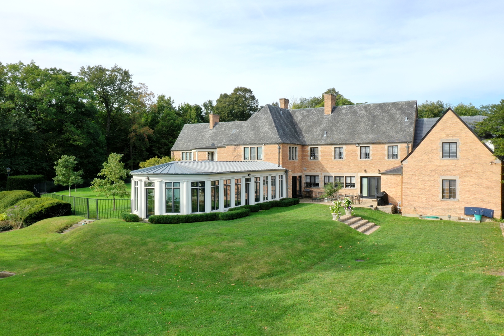 1 Moffett Road Lake Bluff, IL 60044 - Photo 9 of 93