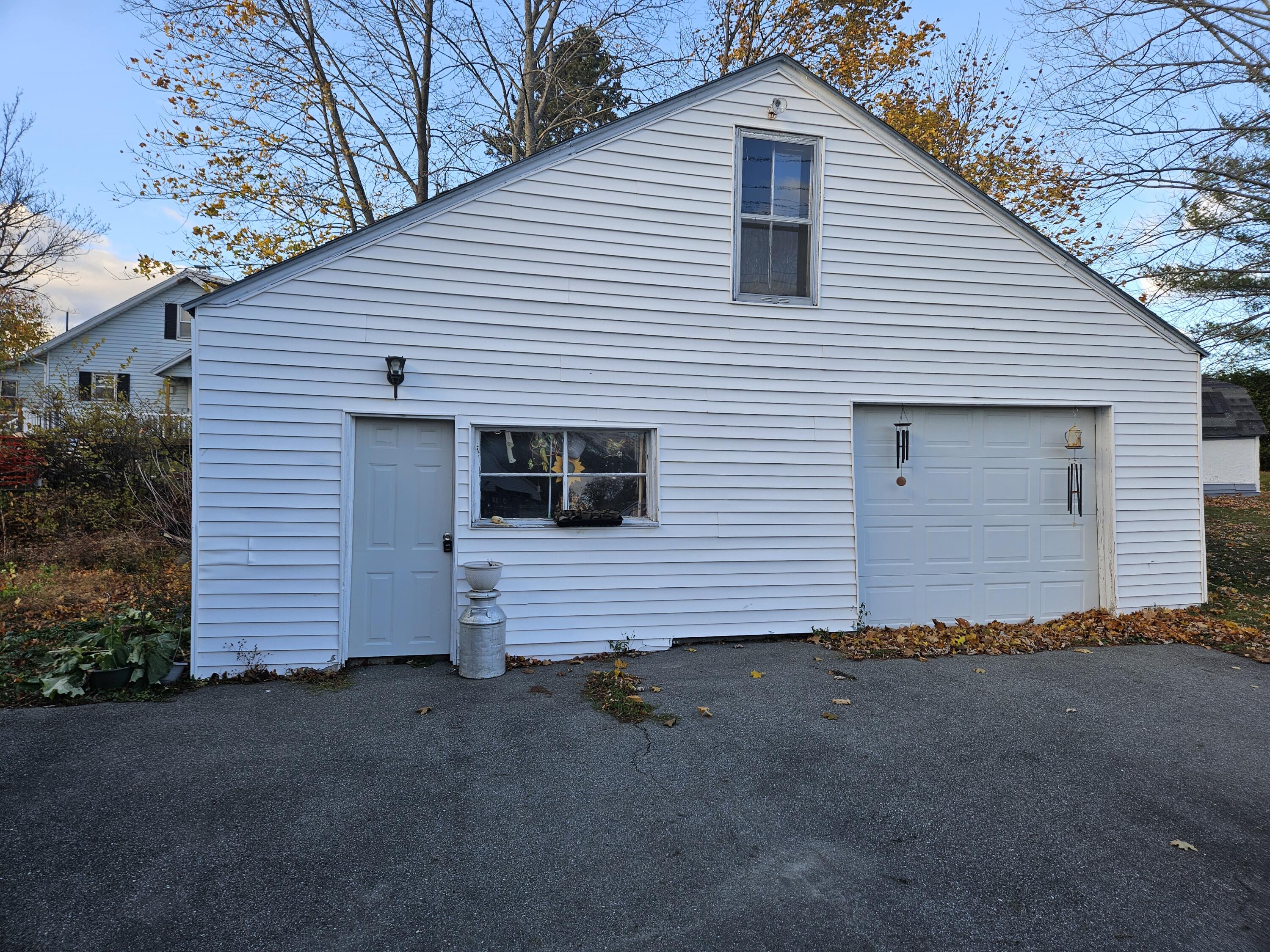 170 State Street Brewer, ME 04412 - Photo 10 of 31 170 State Street Garage Pic 1