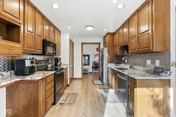 $274,900 | 5317 Carnoustie Circle, Avon, IN 46123