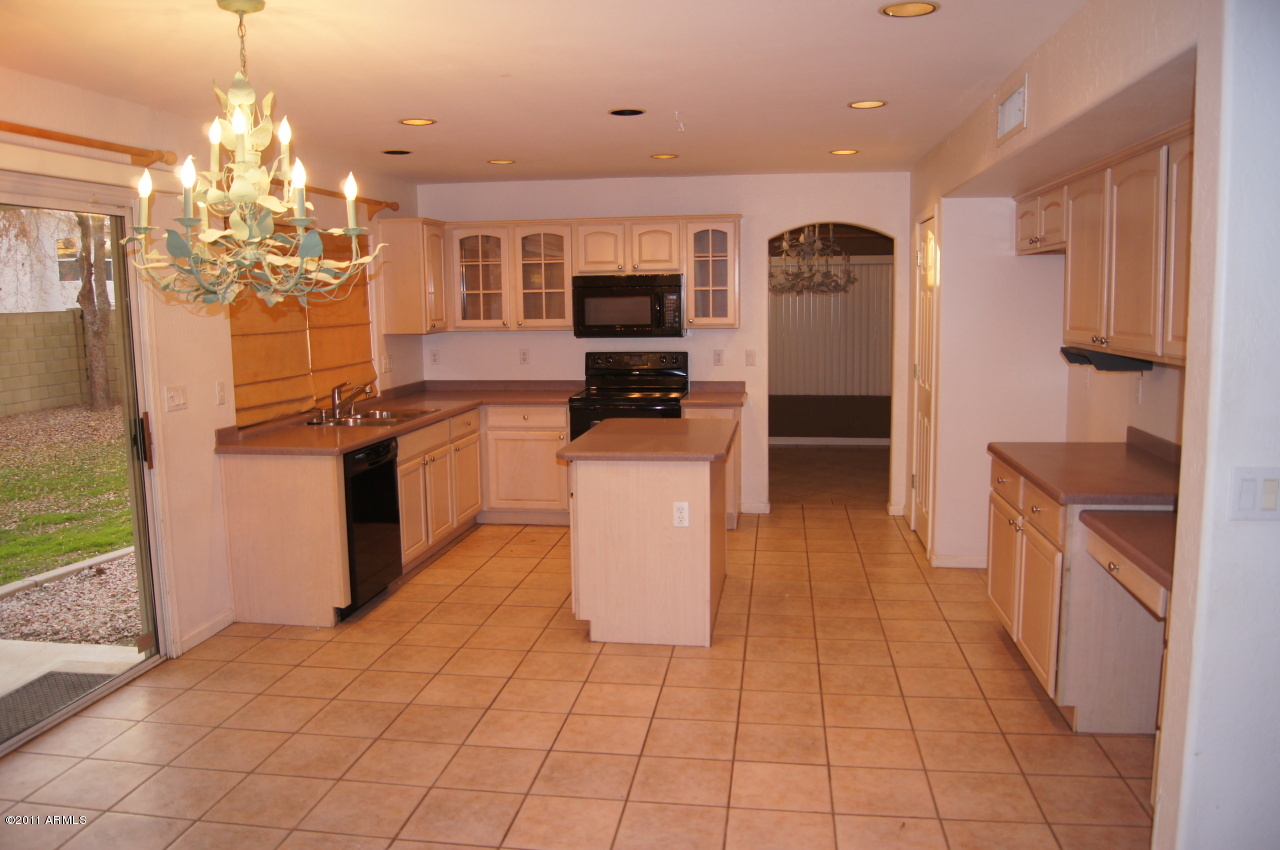 3633 East Utopia Road Phoenix, AZ 85050 - Photo 2 of 15 Kitchen 1