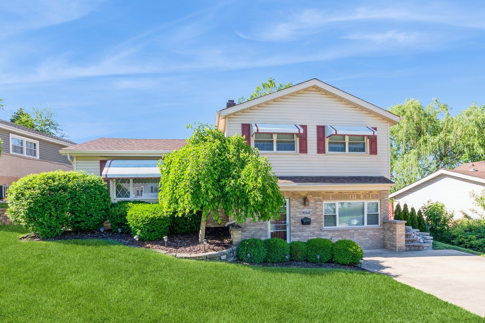 9044 Beechnut Road Hickory Hills, IL 60457 - Photo 1 of 17 Gallery Image 1