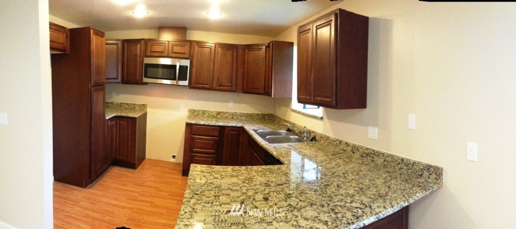 10831 Southeast 164th Street Renton, WA 98055 - Photo 2 of 8