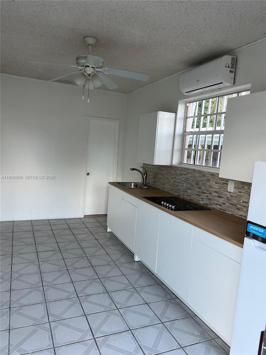 20120 Southwest 112th Court, Unit B Miami, FL 33189 - Photo 4 of 10