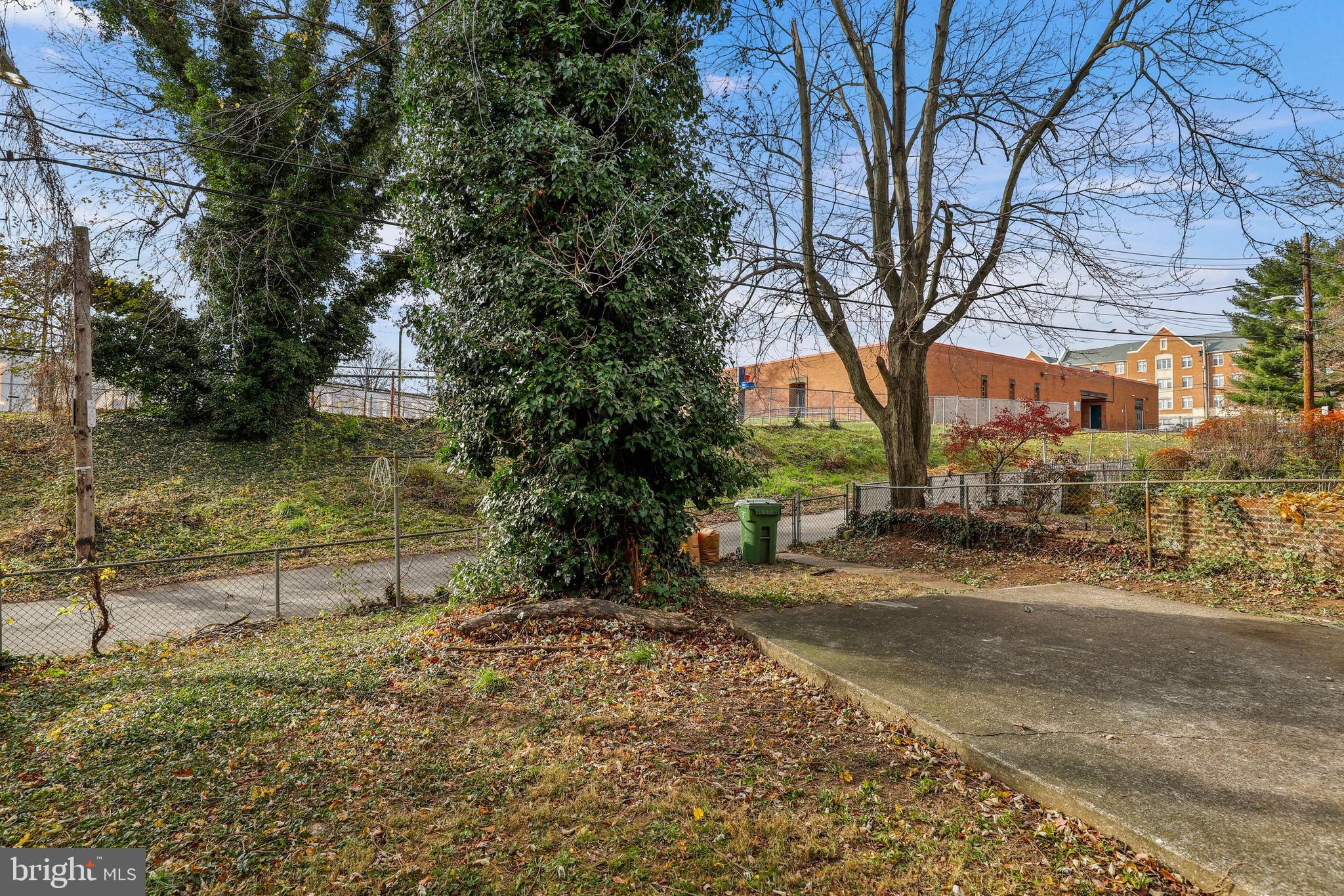 1615 Pentwood Road Baltimore, MD 21239 - Photo 31 of 35 Gallery Image 31
