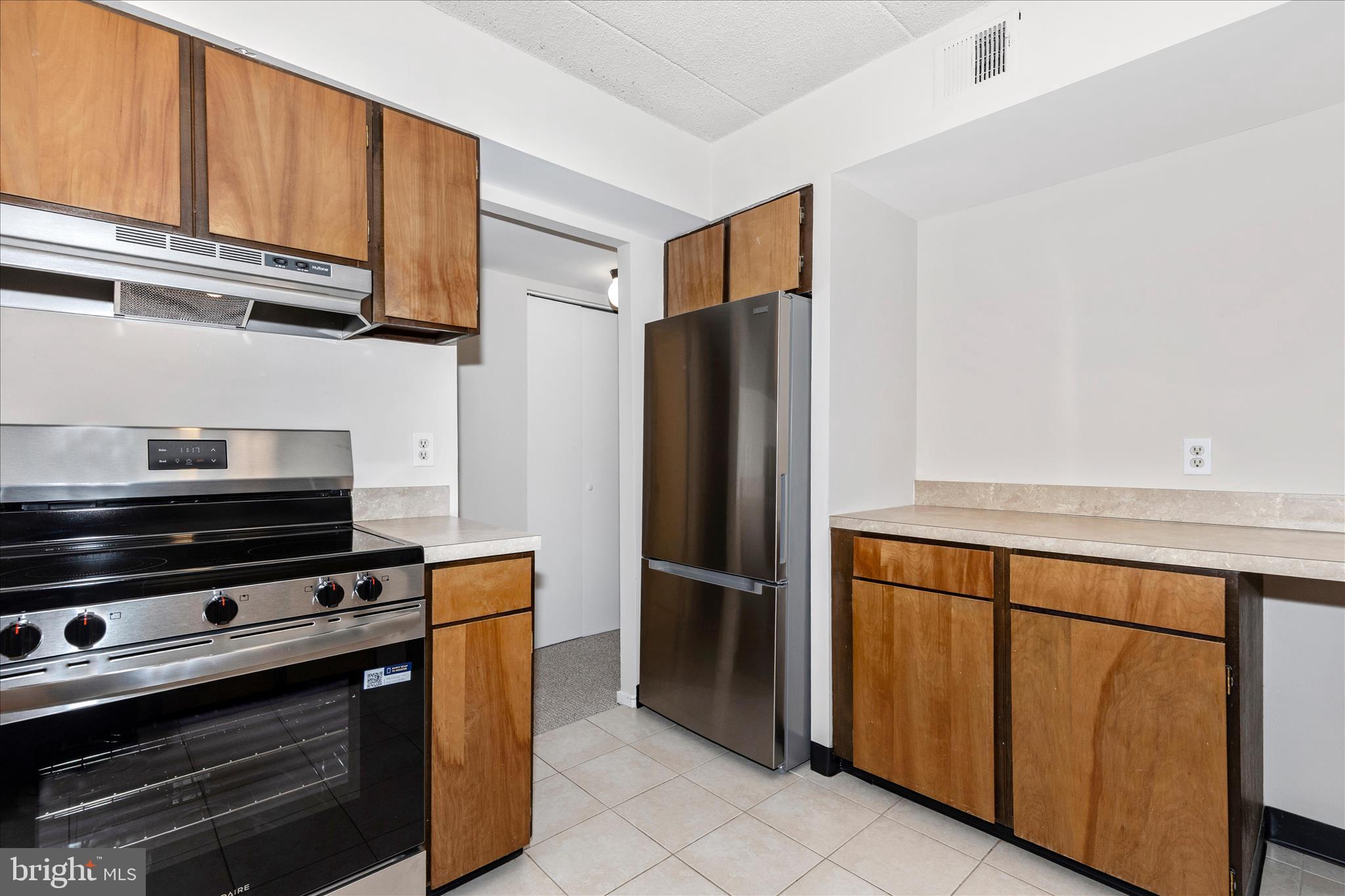 5713 Harpers Farm Road, Unit C Columbia, MD 21044 - Photo 19 of 42 New SS refrigerator