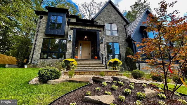 $5,600,000 | 1441 Woodacre Drive, McLean, VA 22101