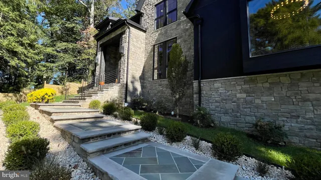 $5,600,000 | 1441 Woodacre Drive, McLean, VA 22101