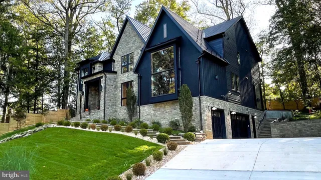 $5,600,000 | 1441 Woodacre Drive, McLean, VA 22101