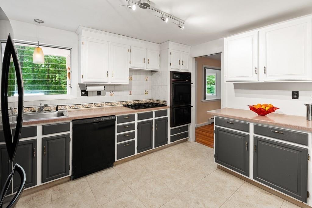 60 Blake Street Needham, MA 02492 - Photo 12 of 21