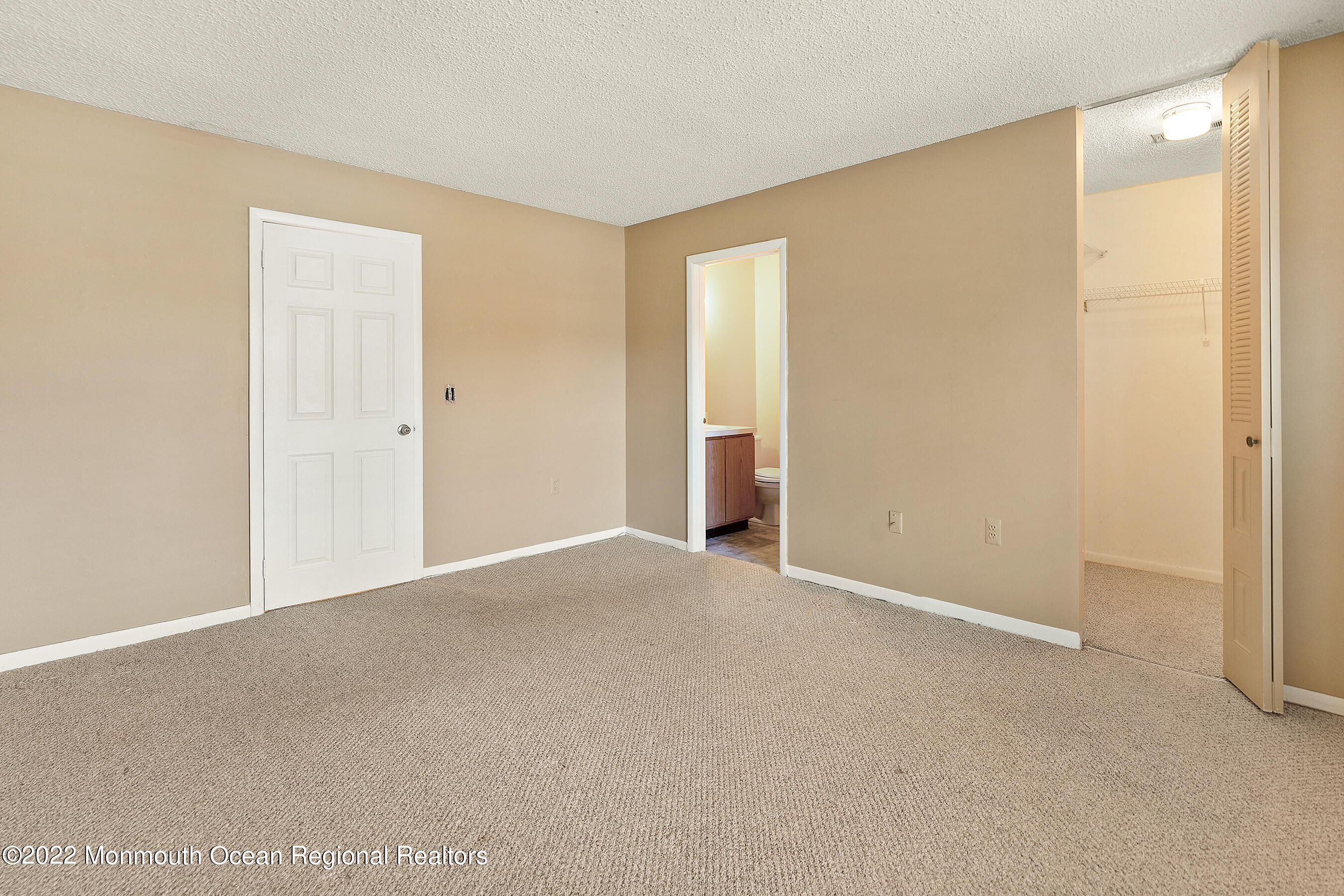 236 Ravenswood Road Englishtown, NJ 07726 - Photo 17 of 27 14