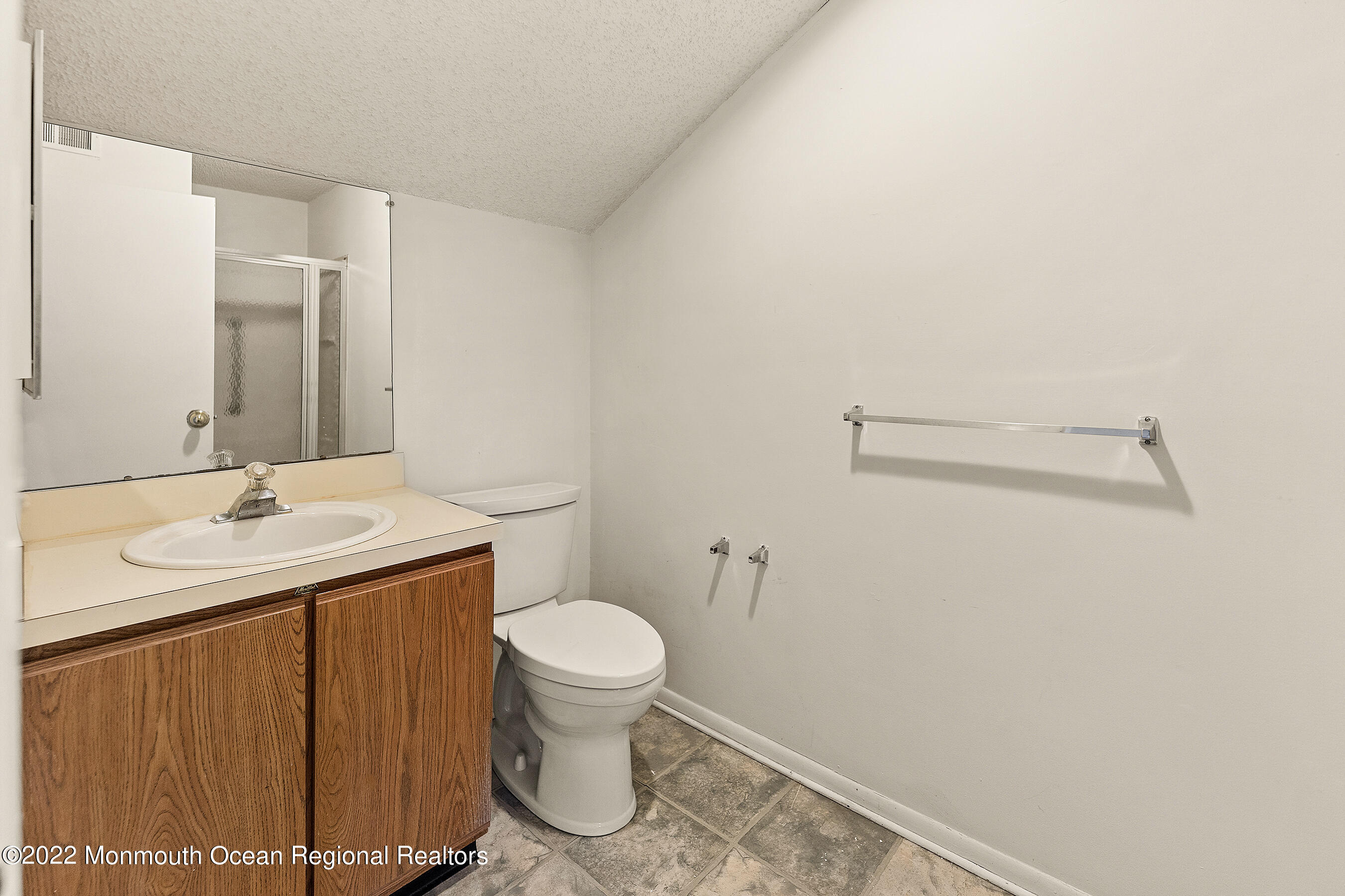 236 Ravenswood Road Englishtown, NJ 07726 - Photo 23 of 27 20