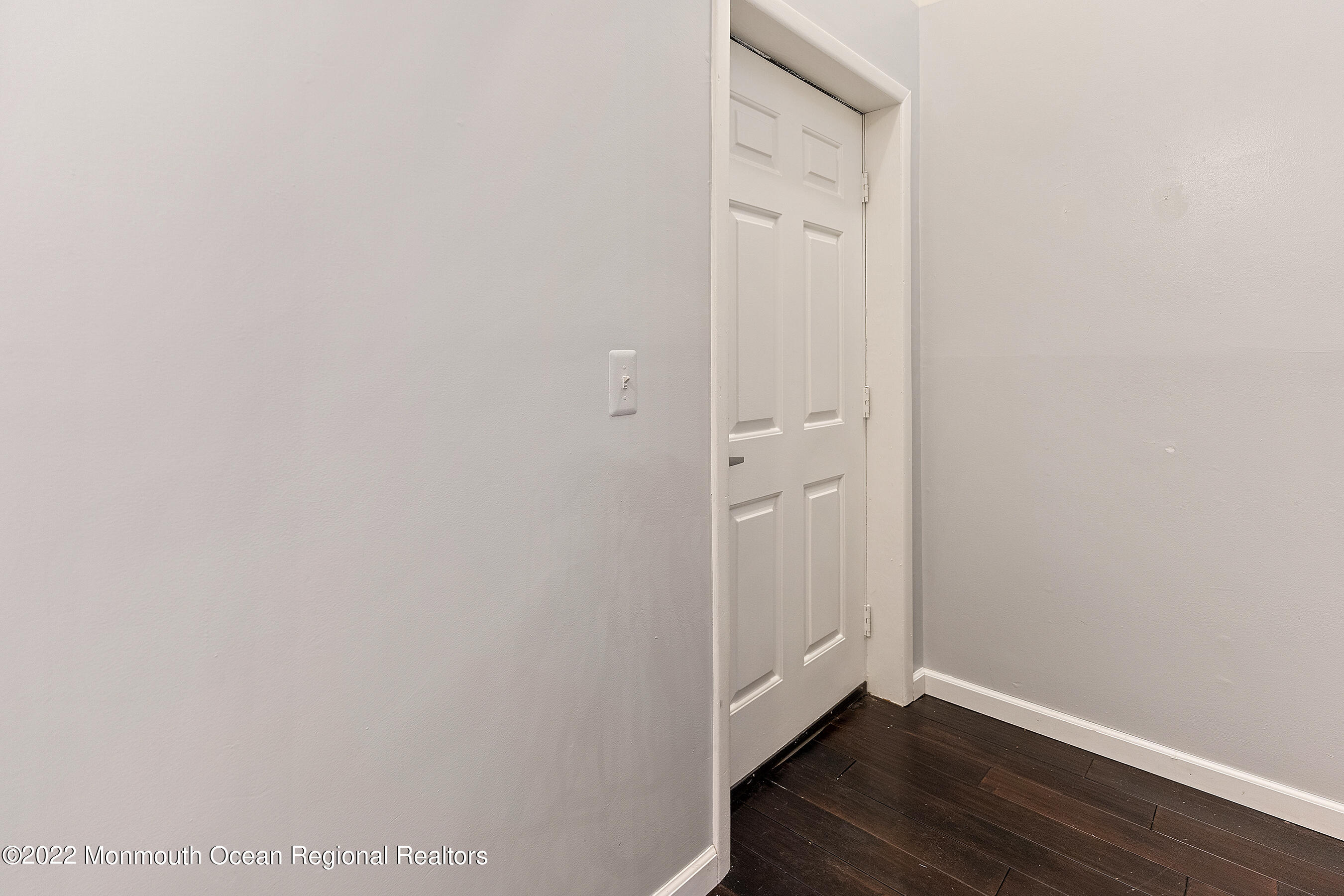236 Ravenswood Road Englishtown, NJ 07726 - Photo 6 of 27 5