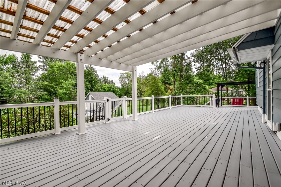 339 East Sprague Road Seven Hills, OH 44131 - Photo 9 of 45