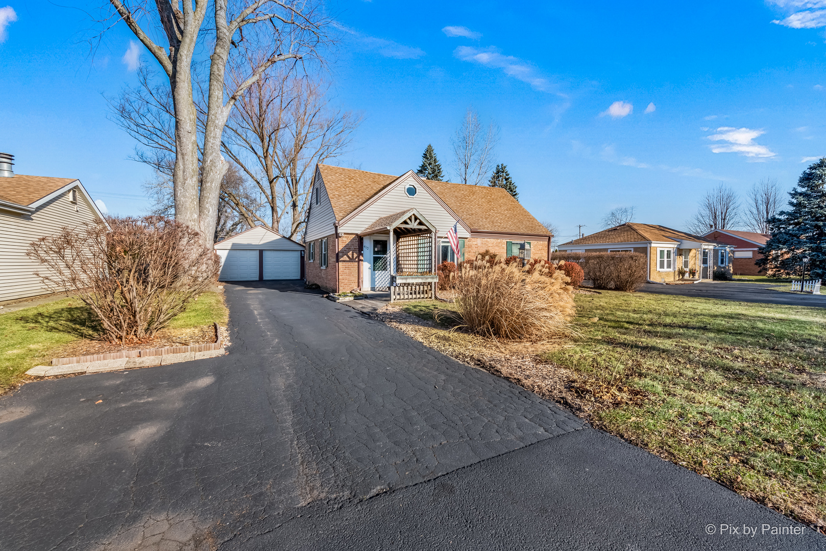 412 West Kensington Road Mount Prospect, IL 60056 - Photo 1 of 30 Gallery Image 1