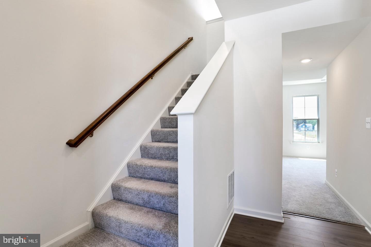 124 Tuxford Road Falling Waters, WV 25419 - Photo 4 of 37 Gallery Image 4